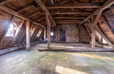 Palacio en venta Komorowice, Wrocławska 27, Baja Silesia, Buhardilla