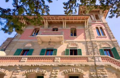 Mansión histórica en venta Loro Ciuffenna, Toscana, Fachada Renovada