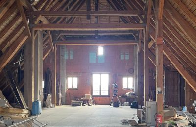 Palacio en venta 84375 Kirchdorf am Inn, Hofmarkstraße 2, Baviera, ausbaubarer Dachboden (ca. 200m², ca. 7 m hoch) (über Versorgungsschacht voll erschlossen)