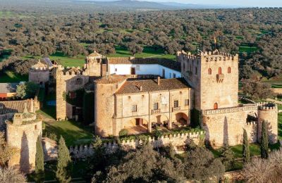 Castillo en venta San Vicente de Alcántara, Extremadura, Foto De Dron