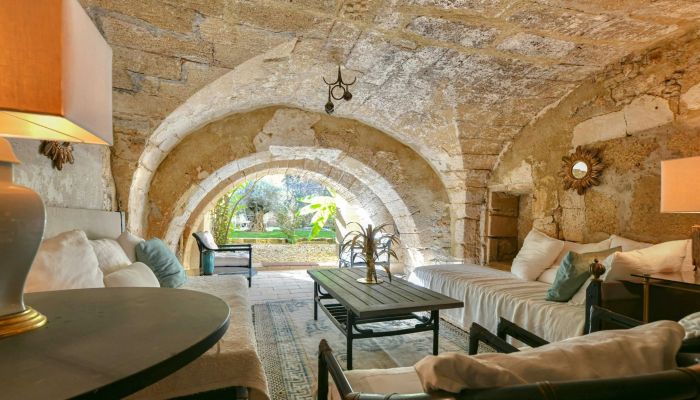 Propiedad histórica en venta Uzès, Occitania