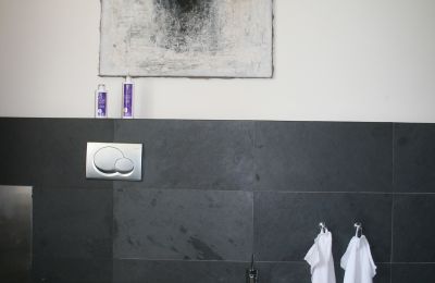 Apartamento en edificio histórico en venta Gera, Vollersdorfer Str. 56, Turingia, Schieferbad Bide und Toilette