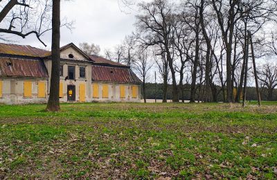 Inmuebles históricos, Propiedad histórica con casa señorial y parque en Raszków - 21 hectáreas