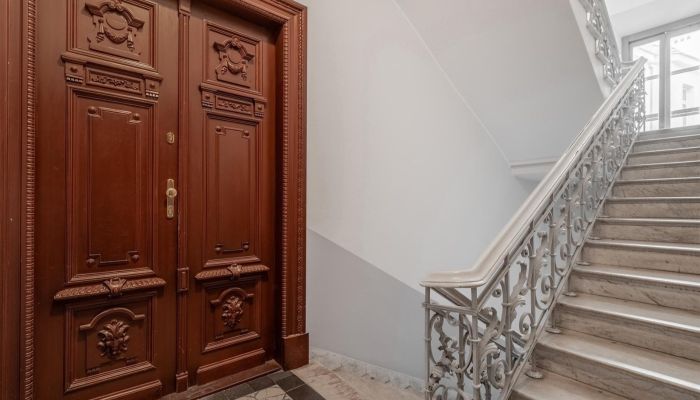 Piso de época en Varsovia - 163 m² en el barrio de las embajadas