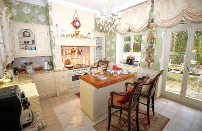 Apartamento en edificio histórico en venta Karlovy Vary, Mariánskolázeňská, Región de Karlovy Vary, Imagen 9/17