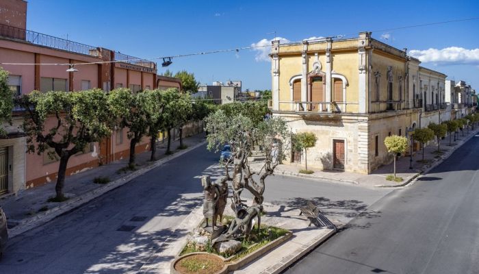 Apartamento en edificio histórico en venta Oria, Apulia