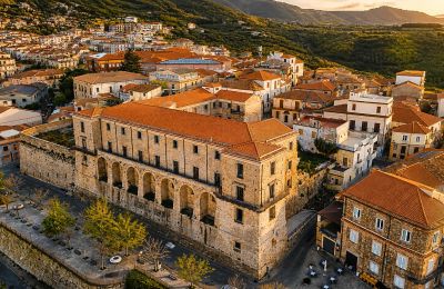 Palacio en venta Nicotera, Calabria, Imagen 1/35