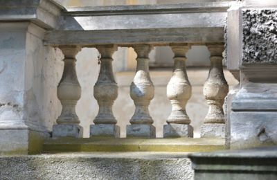 Mansión histórica en venta Koszalin, Marszałka Józefa Piłsudskiego 53, Pomerania Occidental, balustrada,taras,kamień