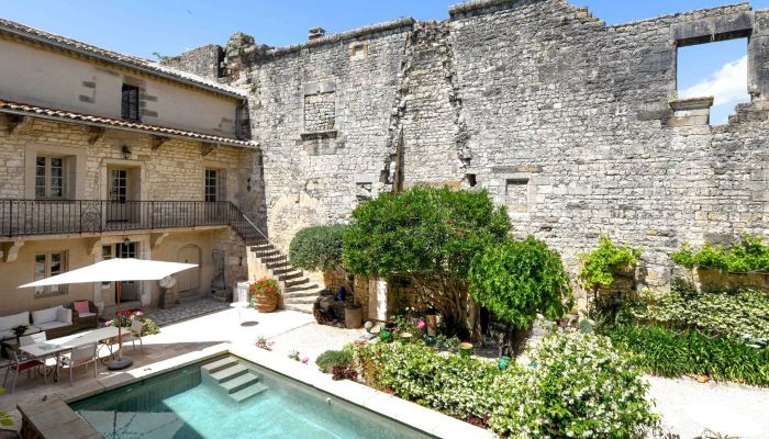 Propiedad histórica en venta Uzès, Occitania
