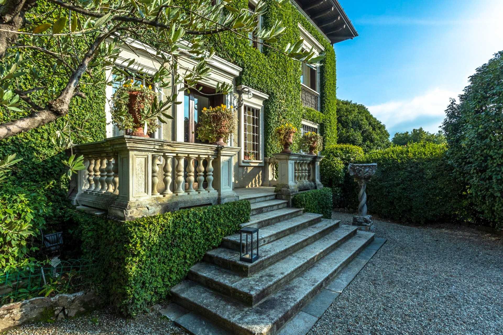 Fotos Lake Maggiore Villa in Verbania with garden and panoramic view