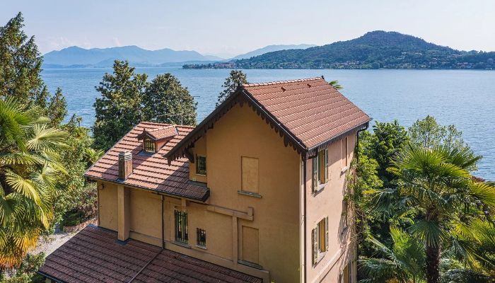 Villa histórica en venta Meina, Piamonte,  Italia