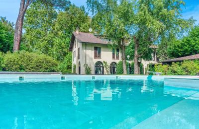 Villa histórica en venta Castelletto Sopra Ticino, Piamonte:  Piscina