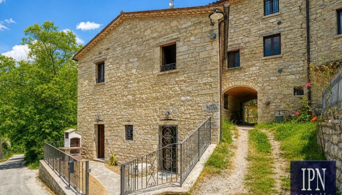 Casa de campo en venta Piobbico, Marcas