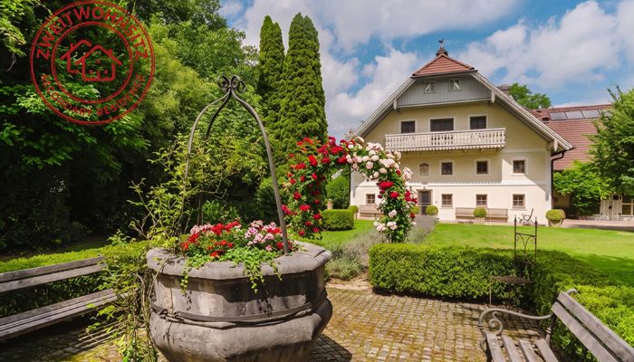 Propiedad rural histórica cerca de Salzburgo con piscina
