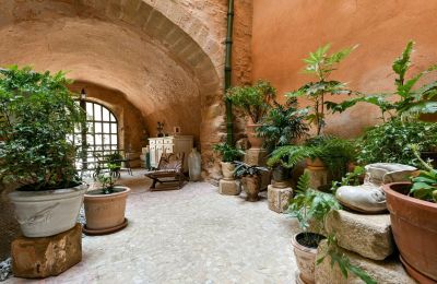 Propiedad histórica en venta Uzès, Occitania, Imagen 2/32