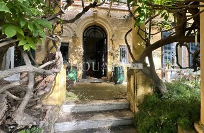 Apartamento en edificio histórico en venta Menton, Provenza-Alpes-Costa Azul, Entrada