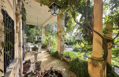 Inmuebles con carácter, Apartamento de cuatro habitaciones con jardín y vistas al mar