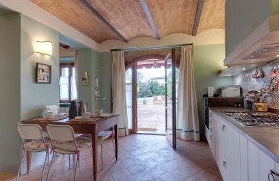 Casa de época en venta Certaldo, Toscana:  RIF2763-lang11#RIF 2763 Küche mit Zugang zur Terrasse