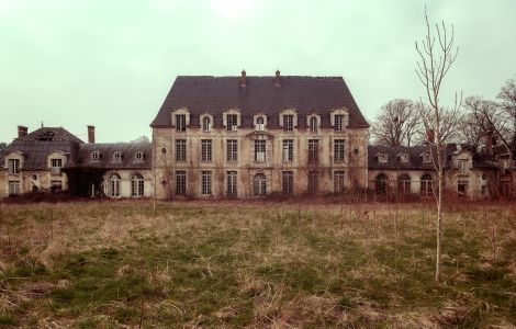 /pp/arr/thumb-fr-real-estate-castle-france.jpg