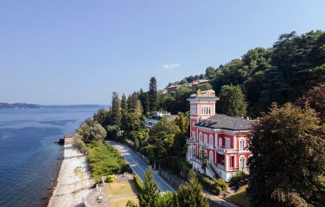 Stresa, Via Sempione Sud - Villas históricas en Stresa: Villa Excelsior Niobe