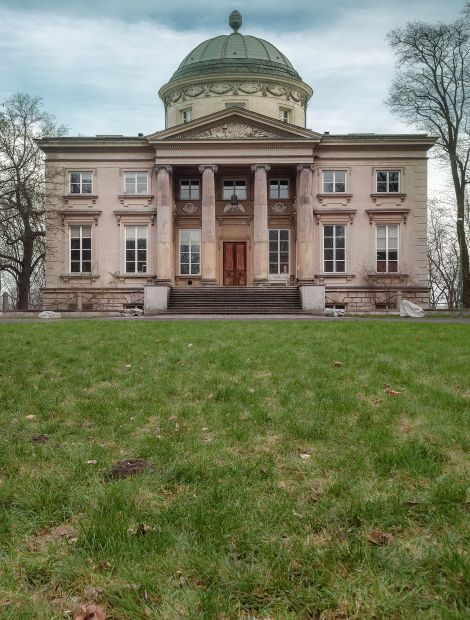 /pp/cc_by_nc_sa/thumb-krolikarnia-palast-realportico.jpg