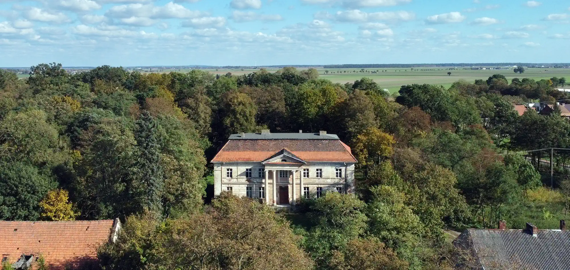 Neoklassizistisches Gutshaus in Granówko, Großpolen, Polonia