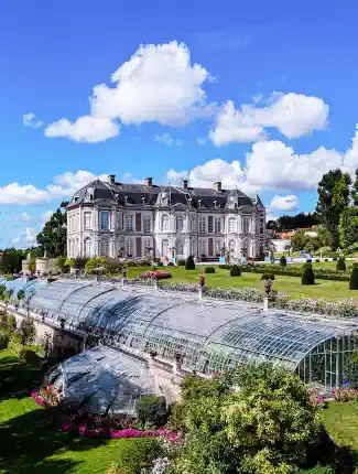 Castillo con invernaderos monumentales y parque privado en el Valle del Somme, Abbeville, Hauts-de-France