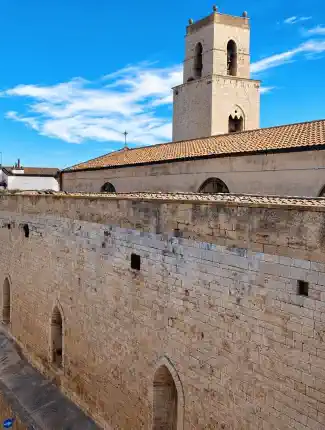 Palacio en Corato, Apulia - 590 m², techos abovedados, terraza, Corato, Apulia