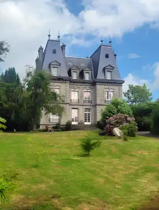 Palacio del siglo XIX en Flers, Normandía, Flers, Normandía