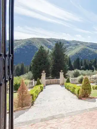 Palacio al sur de Florencia con parque, spa y vistas sobre la Toscana