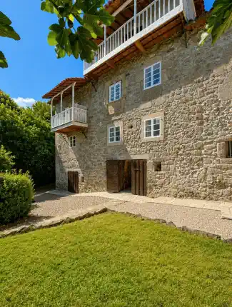 Casa de piedra en Pantón, Ribeira Sacra, O Barrio, Galicia