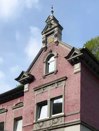 Villa histórica en venta en Altena, Alemania – Propiedad única con vistas al castillo