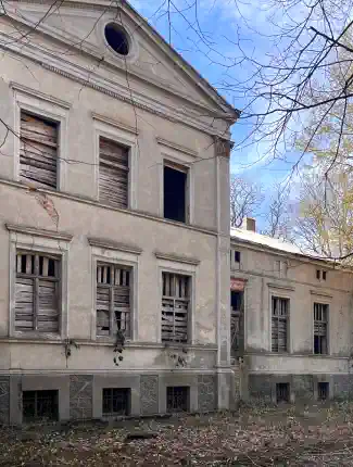 Casa señorial neoclásica en Pomerania Occidental cerca del mar Báltico, Kępica, Pomerania Occidental