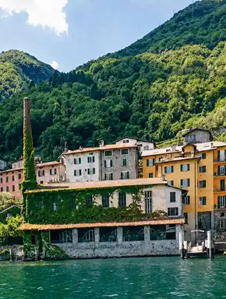 Propiedad única en el Lago de Como: antigua hilandería con pisos, Brienno, Lombardía