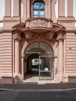Apartamento en un palacio urbano barroco en el centro histórico de Maguncia