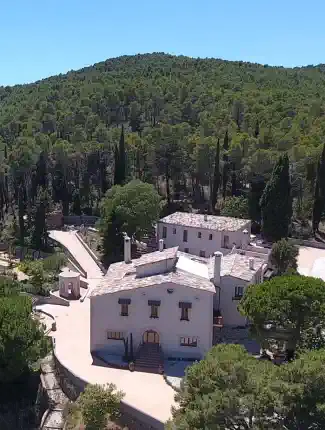 Masia con hotel boutique en la región vinícola del Penedès, Sant Joan de Mediona, Cataluña
