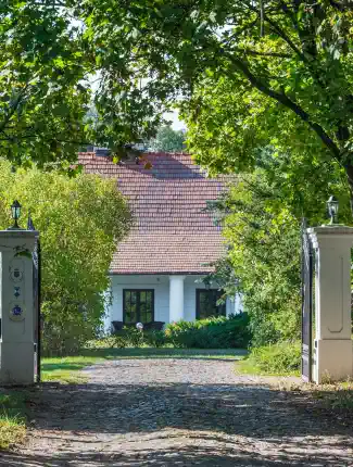 Casa señorial con parque y dependencias cerca de Varsovia, Trębki Nowe, Mazovia