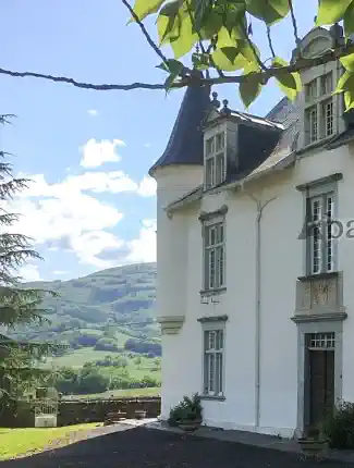 Castillo pirenaico con vistas panorámicas, Mauléon-Licharre, Nueva Aquitania