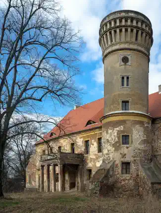 Castillo en Polonia - concepto de hotel con plan de proyecto, Osetno, Baja Silesia