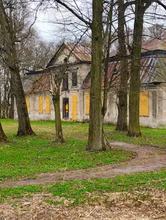 Propiedad histórica con casa señorial y parque en Raszków - 21 hectáreas, Raszków, Santa Cruz