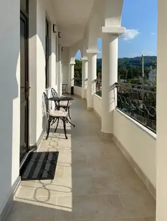 Palacete con uso comercial al pie de los Cárpatos