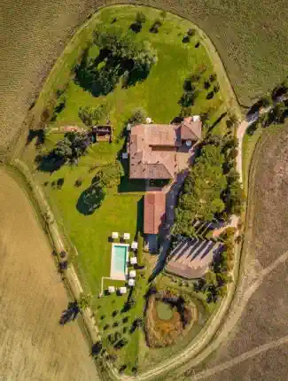 Propiedad rural en la Toscana entre Crete Senesi y Val d’Orcia, Monteroni d'Arbia, Toscana
