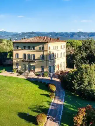 Palacio renacentista con gran salón de baile y frescos originales cerca de Lucca, Lucca, Toscana