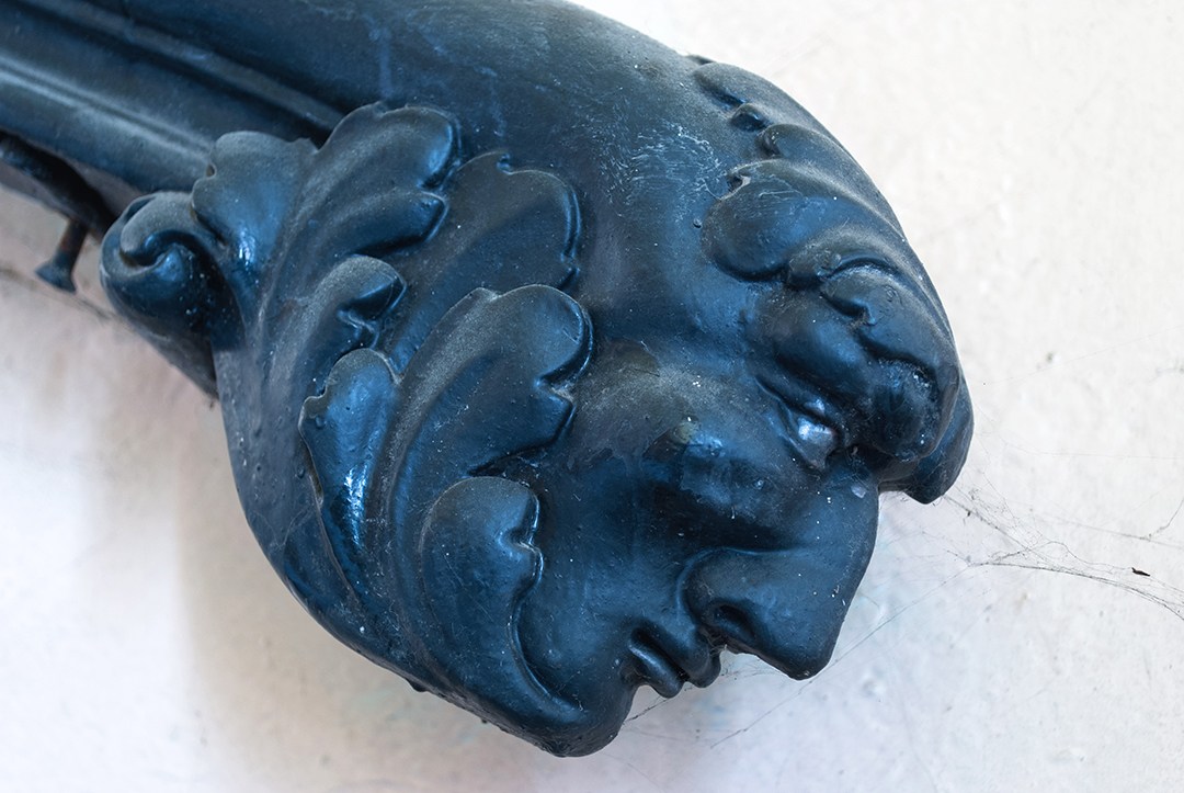 Pałac w Głuchowie, Detalle de la Escalera