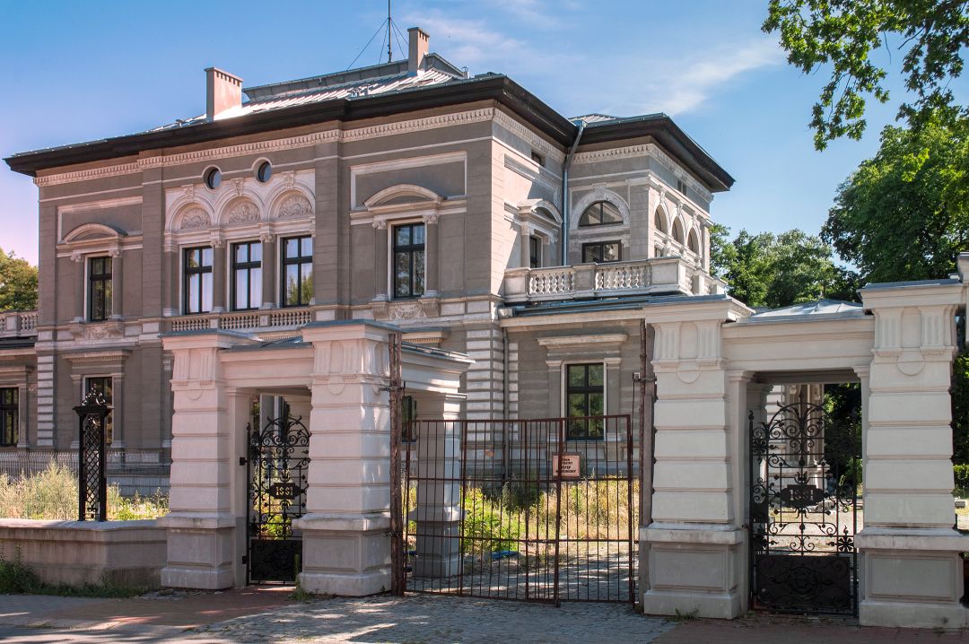 Villas Históricas Łódź: Villa Grohman, Portal de Entrada